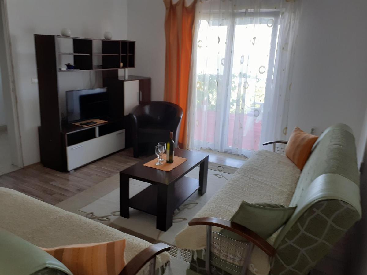 Apartment Vuk I Novak 乌尔齐尼 外观 照片