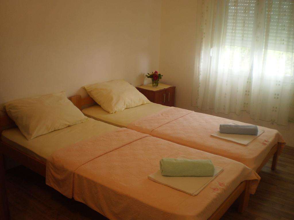 Apartment Vuk I Novak 乌尔齐尼 外观 照片